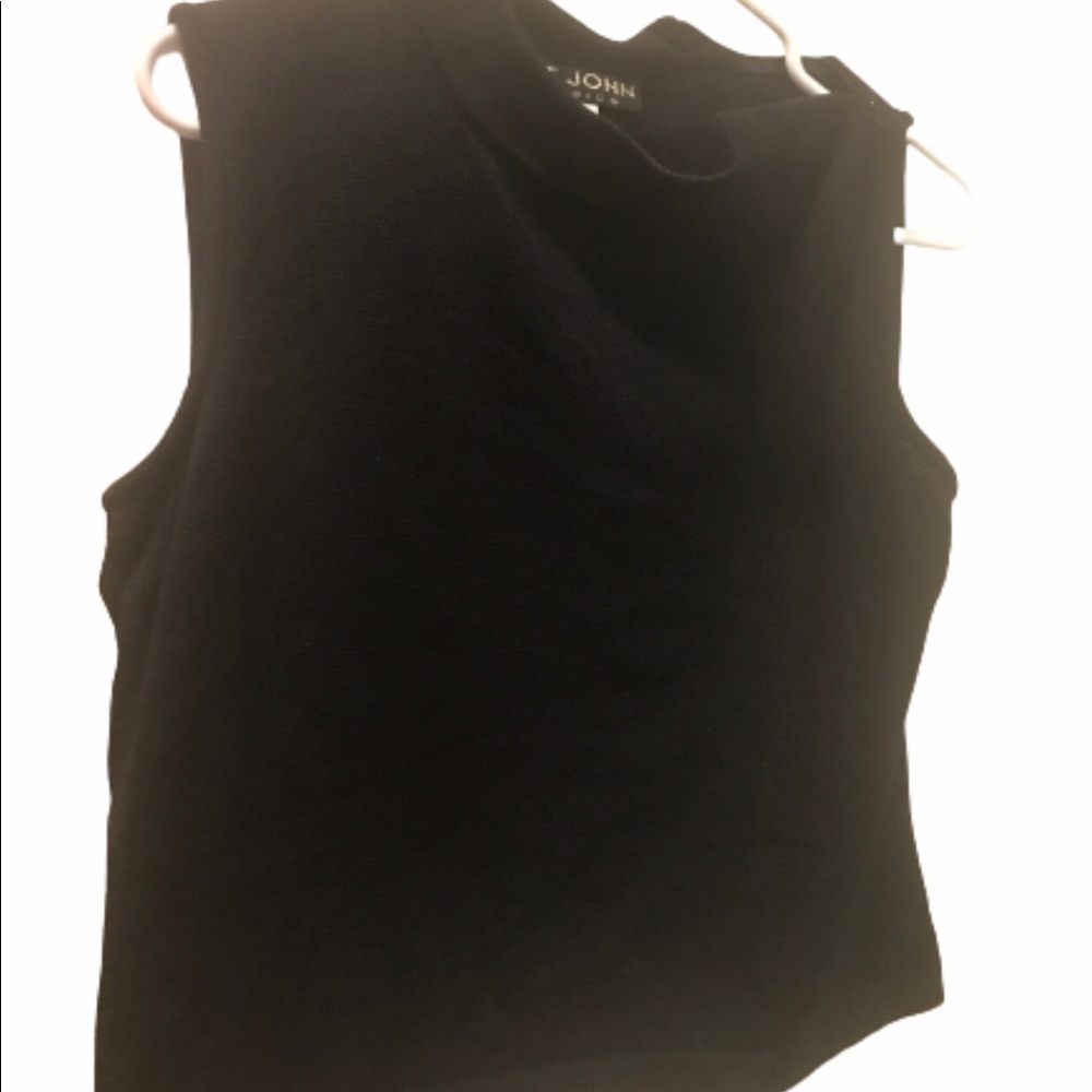 St. John shell top small black side zip